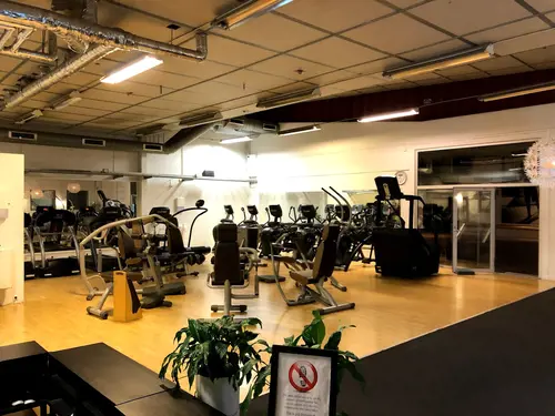 Här är de 15st mest sökta gymmen på GymKarta i Juli 2023Nordic Wellness Lindholmen på Lindholmsallén 20 i GöteborgSATS Gamlestaden på Gamlestadstorget 7 i GöteborgSTC Sävedalen - Göteborgsvägen 104 - GymKarta.seSTC munkebäck på Munkebäcks Allé 26 i GöteborgNordic Wellness Göteborg Kviberg Arena - GymKarta.seNordic Wellness Kungälv Kongahälla - GymKarta.seActic Lerum - Vattenpalatset på Häradsvägen 3 i Lerum&nbsp;Maximus Gym Brunnsbo på Folkvisegatan 15 i GöteborgSATS Hovås på Björklundabacken 2 i Hovås - GymKarta.seNordic Wellness Backaplan på Gustaf Dalénsgatan 13Fitness24Seven på Lergöksgatan 6 i Västra FrölundaSATS Askim (Sisjön stora) på Ekonomivägen 6 i AskimSTC på Ekenleden 10 i Kållered - GymKarta.seNordic Wellness Marklandsgatan - GymKarta.seNordic Wellness på Vasagatan 7 i Göteborg